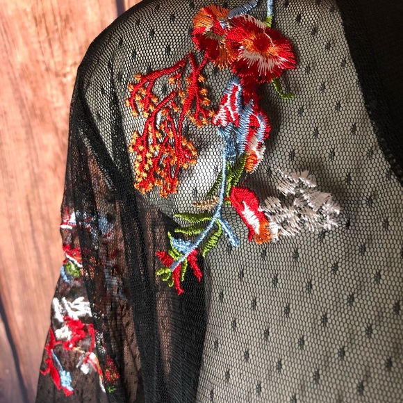 Torrid size 3 top with sheer sleeves floral - Picture 3 of 5